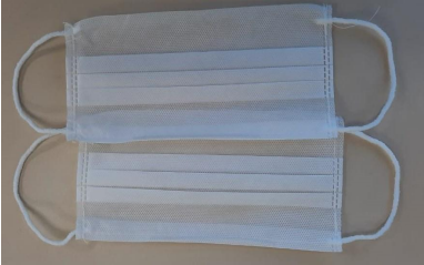 Máscaras entregues nas escolas de SC contavam com apenas uma camada e não filtravam particulas 