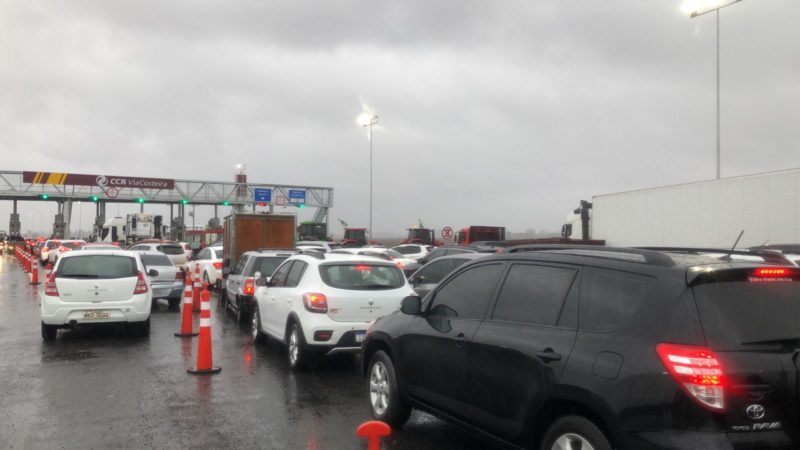 Justiça determina fim urgente dos bloqueios de caminhoneiros em trechos de SC