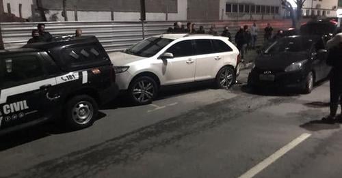 Durante megaoperação, viaturas da polícia são atingidas por motorista bêbada em Itajaí – Foto: Polícia Civil/Divulgação