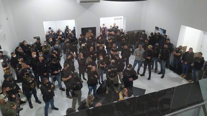 140 policiais civis cumprem mandados no Litoral Norte de Santa Catarina – Foto: PC/Divulgação
