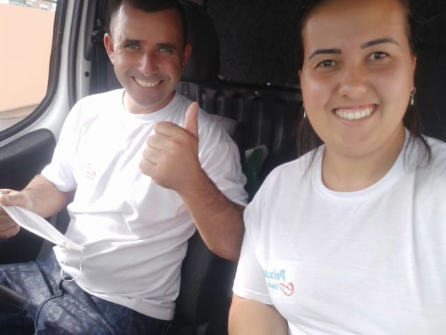 Os responsáveis pelos pescados, Túlio Lopes Gonçalves e Anna Gabriela Ferreira Pego, são proprietários de um estabelecimento no Pântano do Sul – Foto: Divulgação/ND