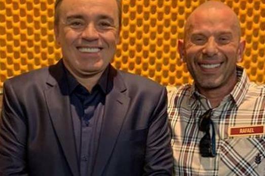 Rafael Ilha e Gugu Liberato trabalharam juntos na &eacute;poca do Grupo Polegar – Foto: Reprodu&ccedil;&atilde;o Internet