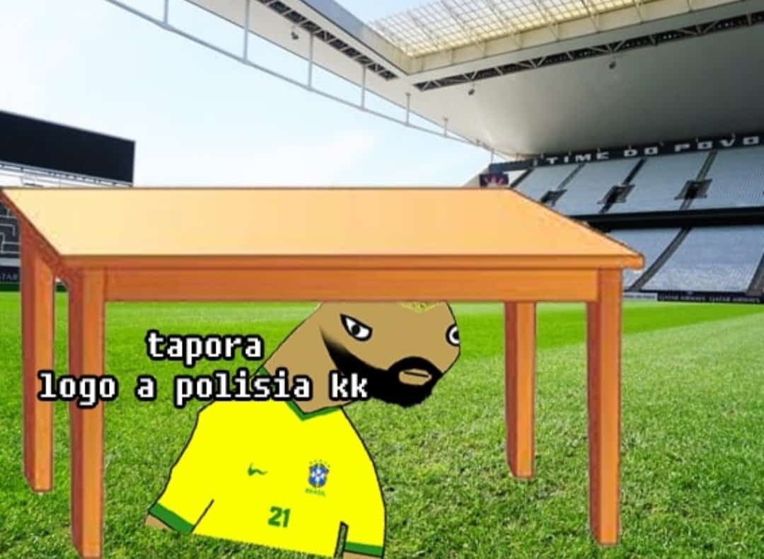 Jogo do Brasil no futebol de areia vira piada na internet