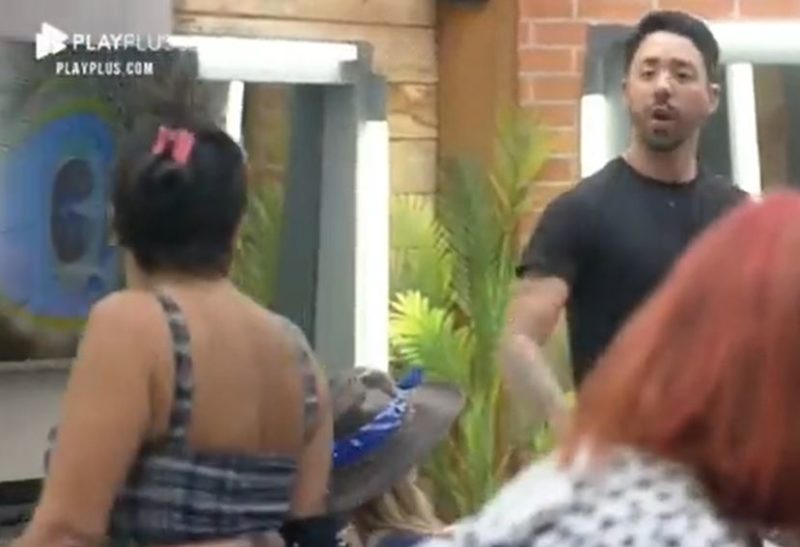 Tati Quebra Barraco e Rico brigam aos berros por provas de A Fazenda – Foto: Playplus/Record TV/Reprodu&ccedil;&atilde;o/ND
