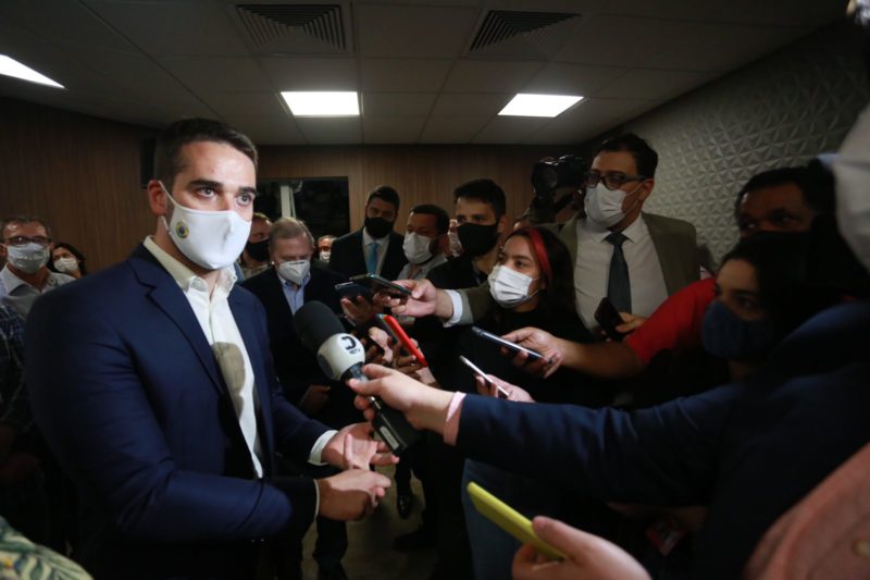 Eduardo Leite em Santa Catarina – Foto: Rodger Timm/Divulga&ccedil;&atilde;o/ND