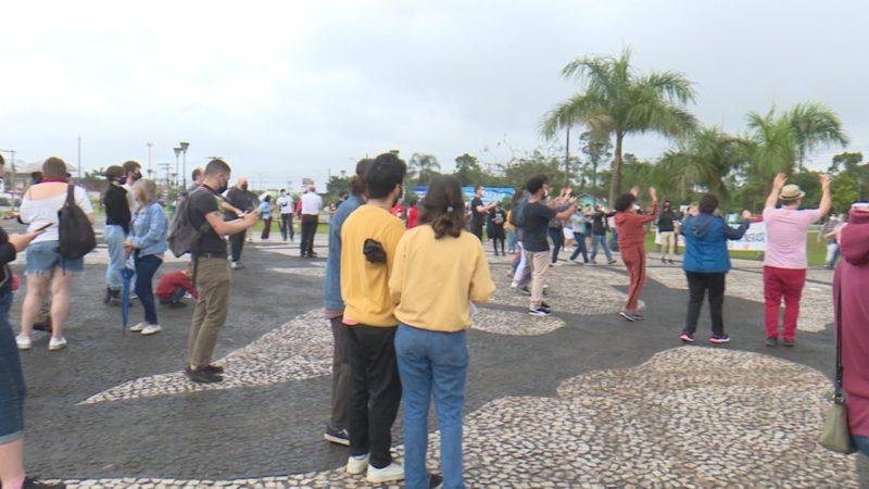 Manifestantes protestaram contra o governo Bolsonaro – Foto: Reprodu&ccedil;&atilde;o v&iacute;deo/Divulga&ccedil;&atilde;o ND