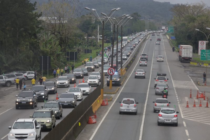 Caminhoneiros falam em manter greve; estradas seguem sem bloqueios – Foto: Carlos J&uacute;nior/Arquivo/ND