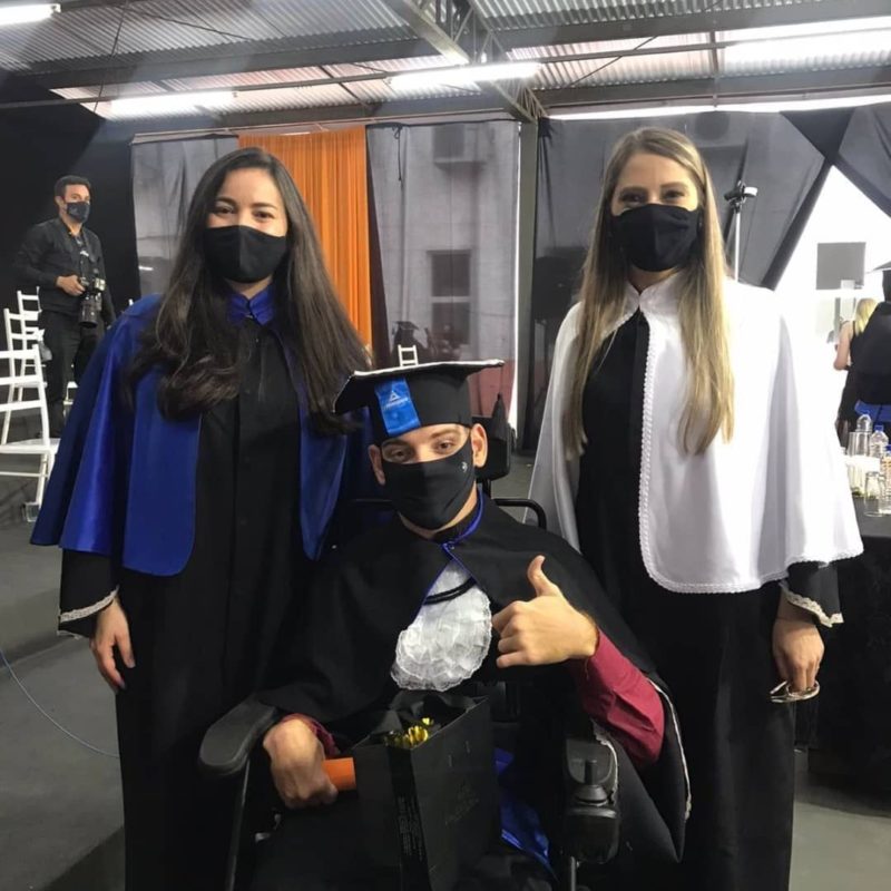 luiz com as duas professoras