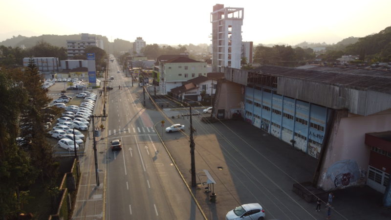 ponto de chegada na frente do ginásio ivan rodrigues