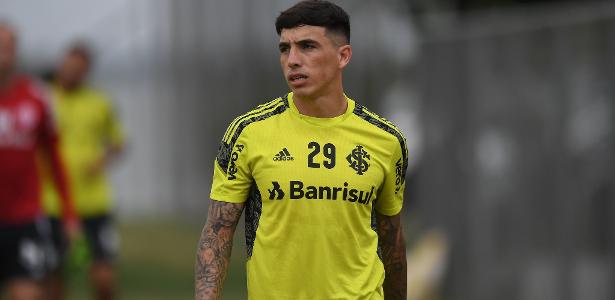 Recuperado, Saravia reassume sua posi&ccedil;&atilde;o – Foto: Ricardo Duarte/Inter/Divulga&ccedil;&atilde;o