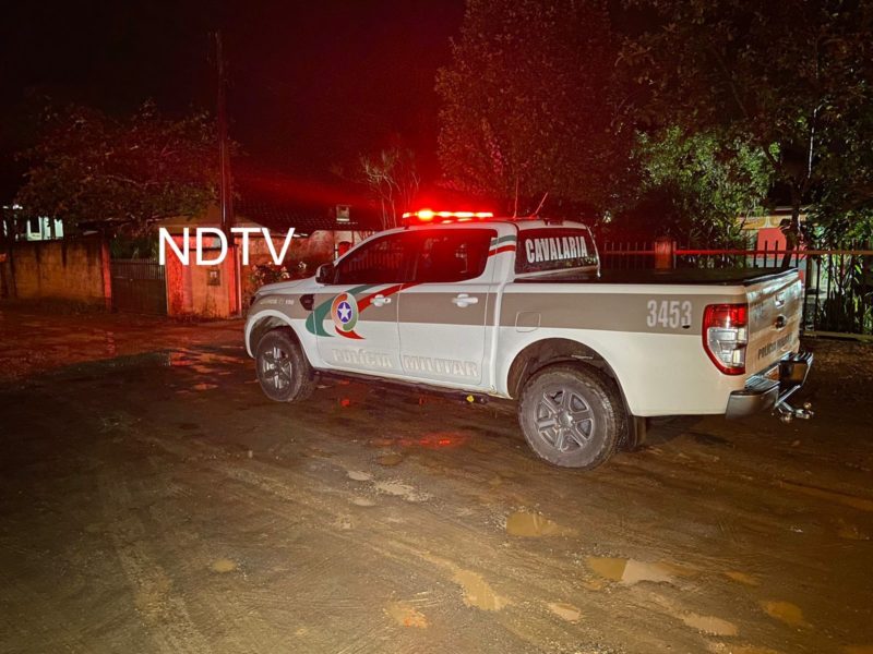 Vítima de 49 anos foi encontrada com disparos na cabeça e no abdome – Foto: Ricardo Alves/NDTV