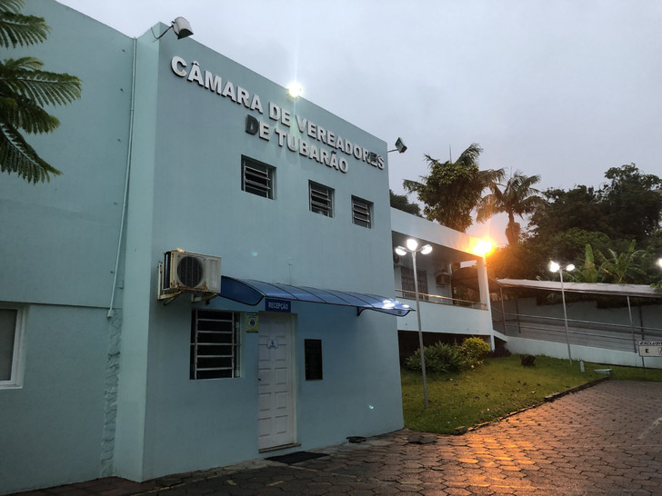 A sede do Legislativo de Tubarão atualmente é considerada acanhada. – Foto: Divulgação