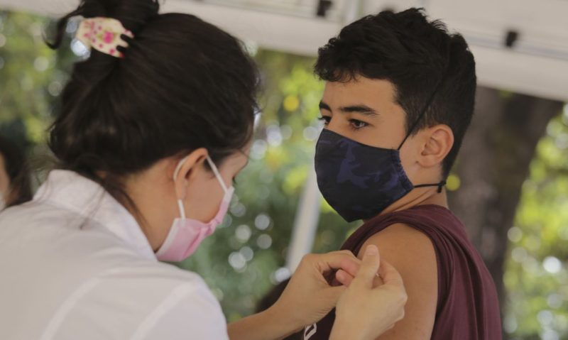 Mais de 25% dos adolescentes receberam a 1ª dose da vacina contra a Covid-19 em SC – Foto: Breno Esaki/Secretaria de Saúde do Distrito Federal/ND