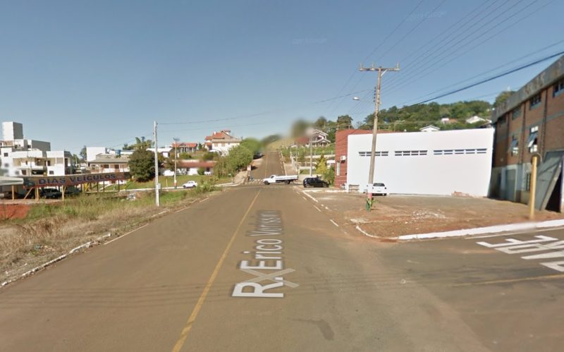 Caso ocorreu na rua Érico Veríssimo no Centro da cidade. – Foto: Google Street/Reprodução/ND