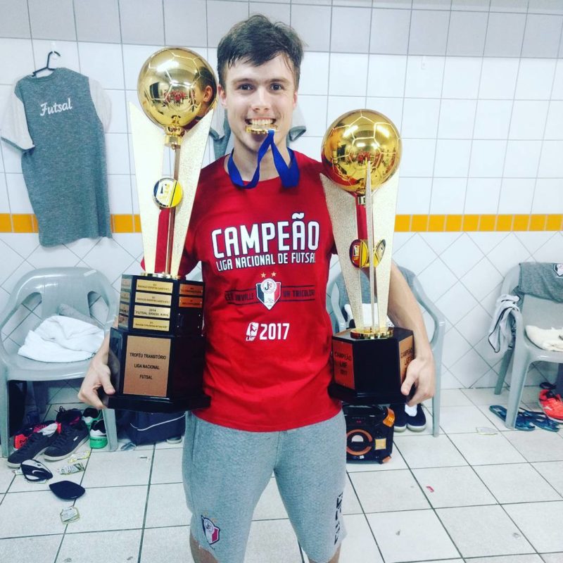 Em sua primeira temporada com o elenco principal, venceu tr&ecirc;s t&iacute;tulos – Foto: Reprodu&ccedil;&atilde;o/Instagram