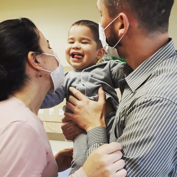 Fam&iacute;lia de Thobias na luta contra a leucemia tipo B – Foto: Divulga&ccedil;&atilde;o/ND