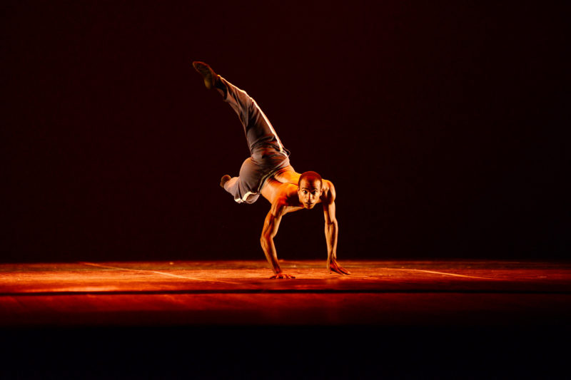 Max foi eleito o melhor bailarino em 2018, 11 anos após começar a participar do Festival de Dança de Joinville – Foto: Nilson Bastian/ND
