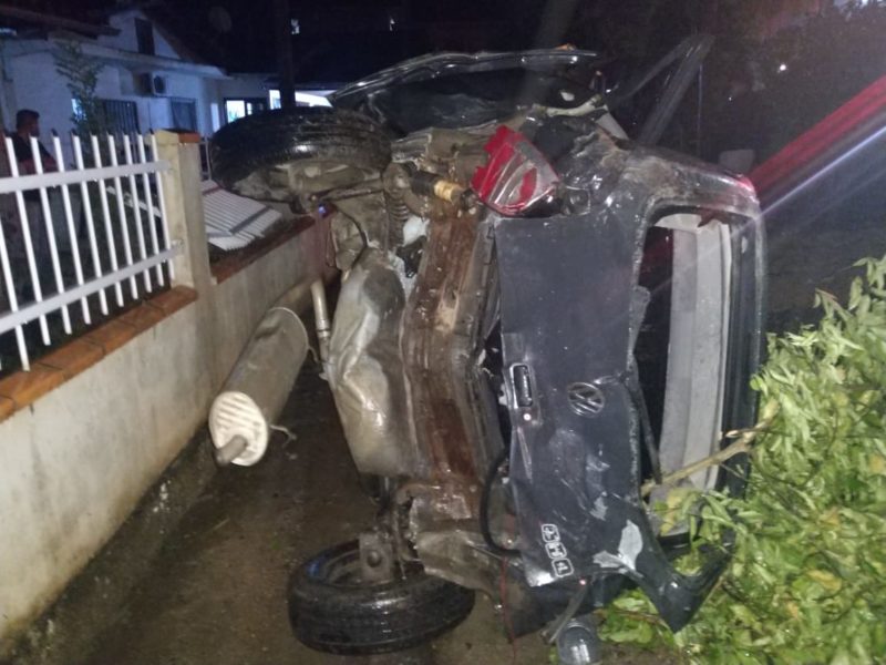 Acidente aconteceu na noite de sexta-feira (8), na SC-108, em Gaspar – Foto: PMRv/Divulga&ccedil;&atilde;o