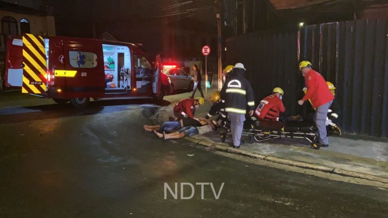 Quatro pessoas foram levadas ao hospital – Foto: Ricardo Alves/NDTV