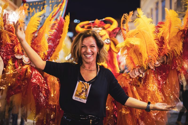 Bebel Orofino, coordenadora de produção do Grande Baile Místico – Foto: Guilherme Schaefer/Divulgação/ND