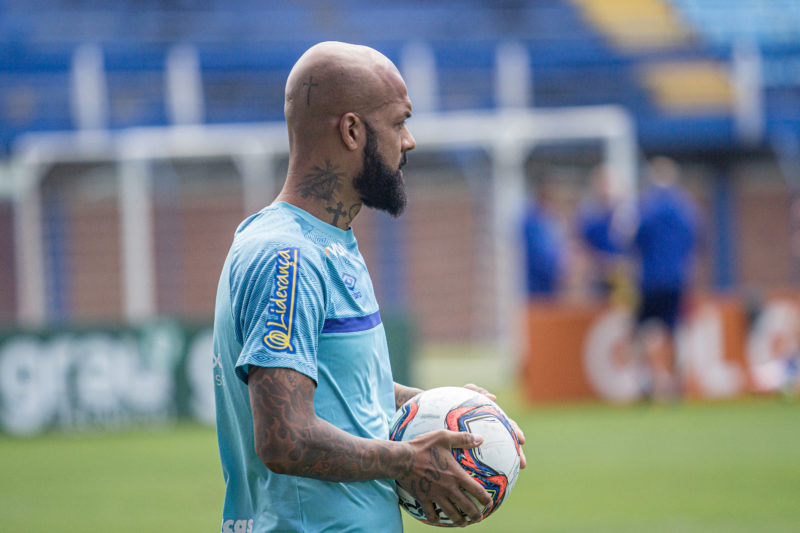Bruno Silva volta após cumprir suspensão – Foto: Leandro Boeira/Avaí F.C