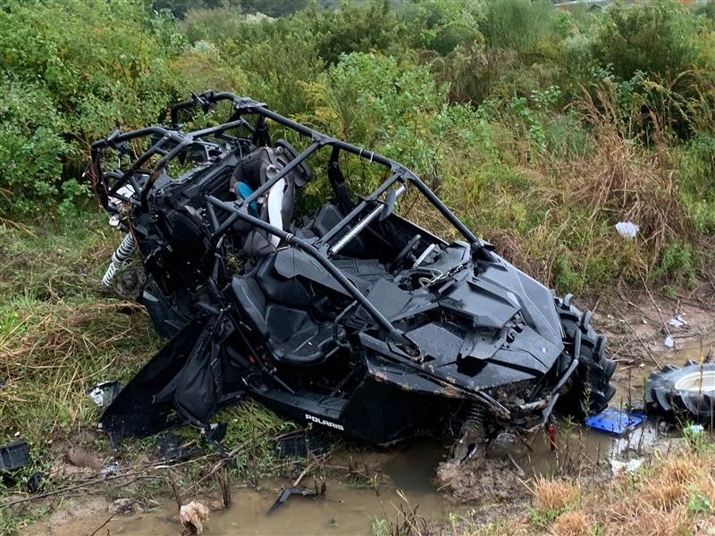 Tornado arremessa carro no ar ao cruzar rodovia nos Estados Unidos – Foto: Reprodu&ccedil;&atilde;o/ND