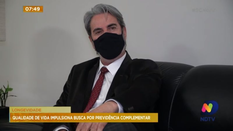 O advogado C&eacute;sar Poletto contratou um plano de previd&ecirc;ncia complementar h&aacute; 3 d&eacute;cadas e come&ccedil;ou a receber os benef&iacute;cios – Foto: Reprodu&ccedil;&atilde;o NDTV