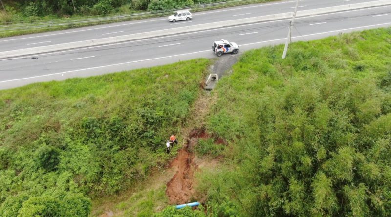 Cratera aberta na SC-401, em Florian&oacute;polis, deve ser reparada a partir desta semana – Foto: Divulga&ccedil;&atilde;o/ND