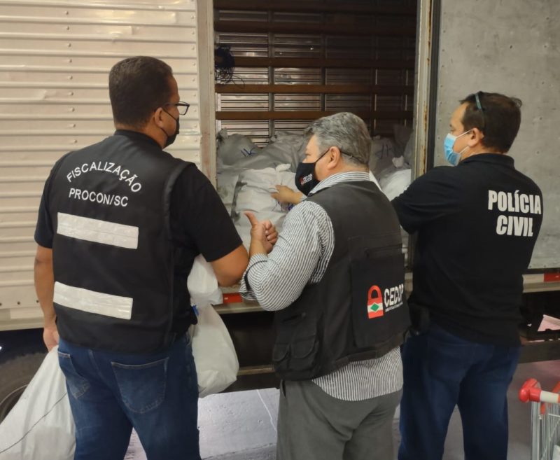 Operação apreendeu quase R$ milhões em produtos falsos &#8211; Foto: Divulgação/Polícia Civil/ND