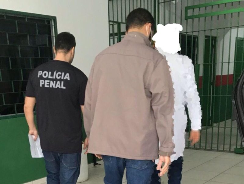 Médico foi preso na manhã desta sexta-feira (1º), em Joinville &#8211; Foto: Polícia Civil/Divulgação