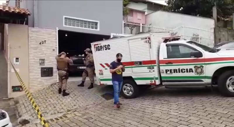 Homem teria matado ex-mulher e tirado a pr&oacute;pria vida em Indaial – Foto: Reprodu&ccedil;&atilde;o/Sadi Duarte/Nova FM/ND