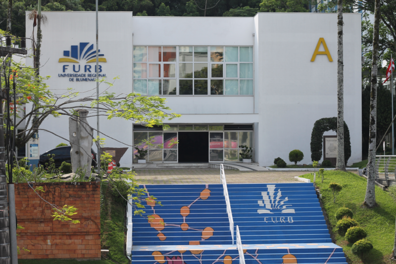 A FURB &eacute; uma universidade sem fins lucrativos que aplica sua receita em melhorias estruturais e desenvolvimento de projetos de pesquisa – Foto: Gregory Martins/FURB