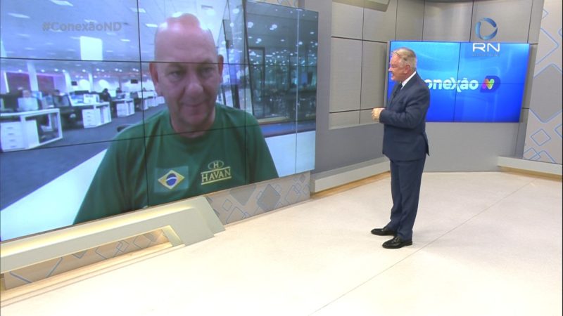 Paulo Alceu comanda o bate-papo com o empres&aacute;rio Luciano Hang no Conex&atilde;o ND – Foto: Reprodu&ccedil;&atilde;o/NDTV