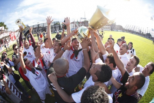 JEC conquistou o in&eacute;dito t&iacute;tulo da S&eacute;rie B em 2014 e, de l&aacute; para c&aacute;, se afundou em d&iacute;vidas e quedas – Foto: Arquivo/Carlos Jr./ND