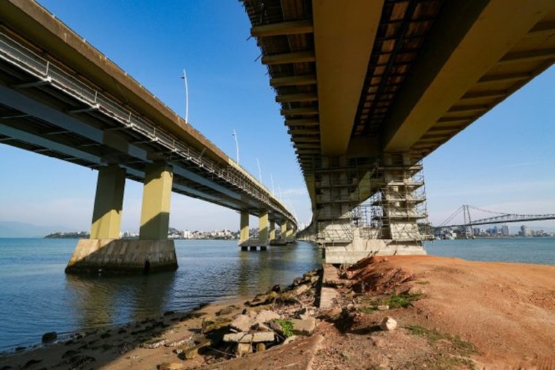 Pontes Colombo Salles e Pedro Ivo Campos recebem manutenção – Foto: Julio Cavalheiro/ Secom