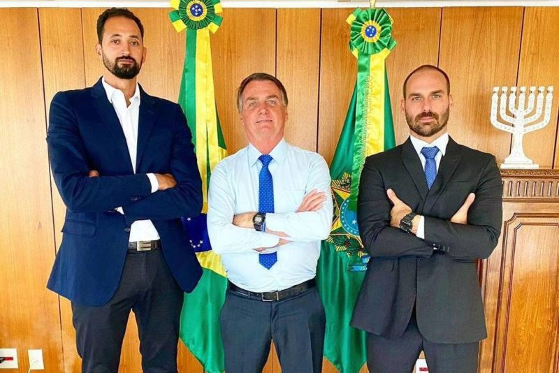 Bolsonaro e o jogador de vôlei Maurício Souza