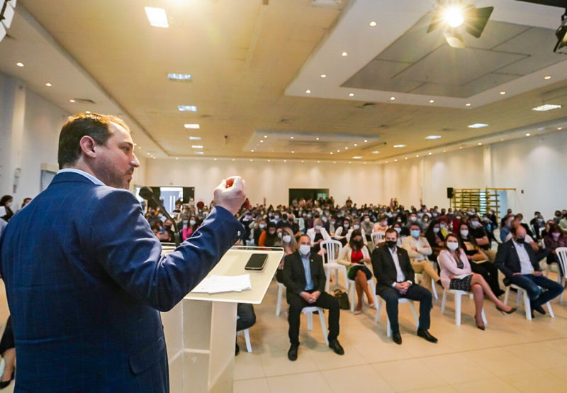 Governador Carlos Mois&eacute;s participou da 1&ordf; Assembleia Geral Extraordin&aacute;ria do Cosems/SC na manh&atilde; desta quinta (21) – Foto: Ricardo Wolffenbutel/Secom