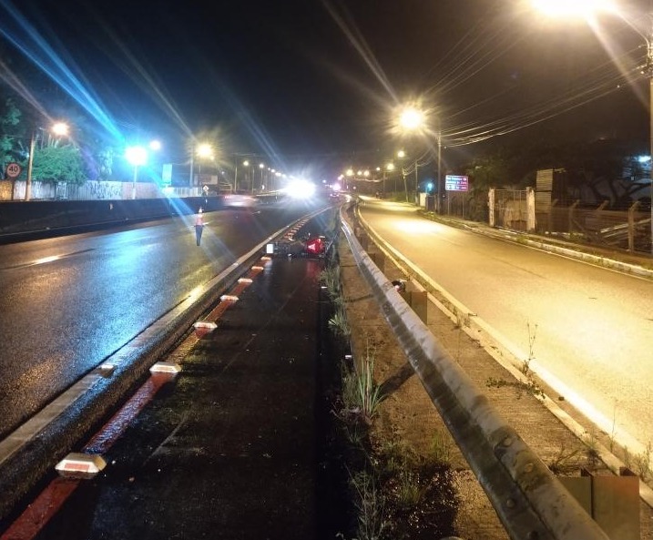 Acidente com motocicleta na SC-401 terminou com uma morte e uma pris&atilde;o – Foto: PMRv/Divulga&ccedil;&atilde;o/ND