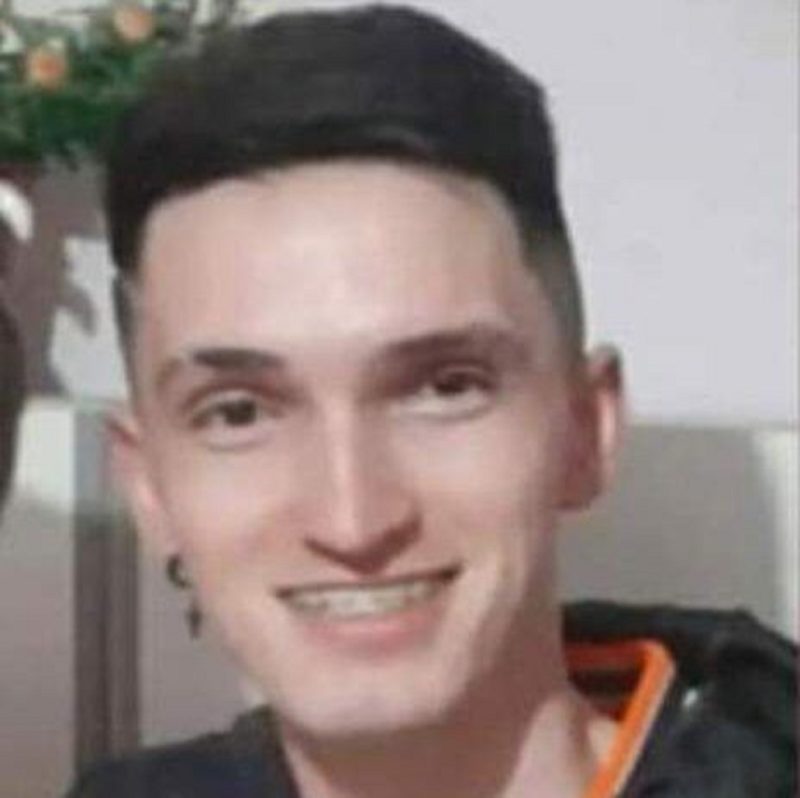 Patrick Costa, de 22 anos, está desaparecido desde a noite de quarta-feira (6) em Florianópolis &#8211; Foto: Reprodução