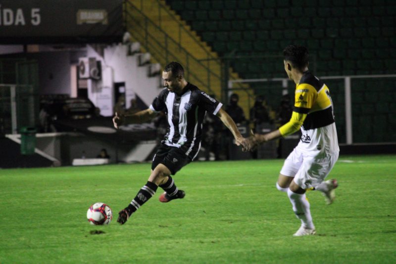 Figueirense x Criciúma duelaram nesta quarta-feira, no estádio Orlando Scarpelli, pela Copa SC; vitória do time visitante que disputou o confronto com seus integrantes da reserva – Foto: Patrick Floriani/FFC/divulgação