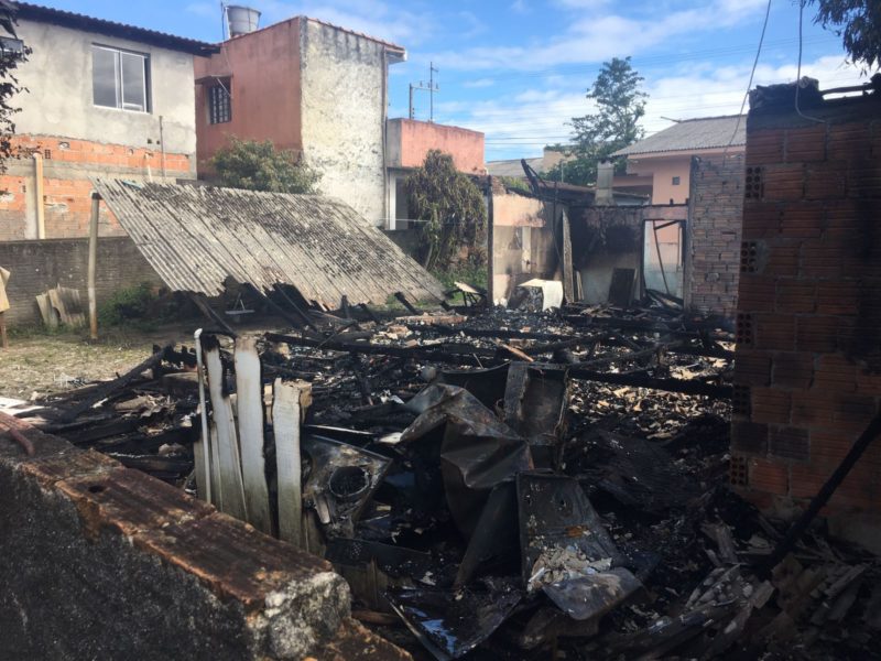 Inc&ecirc;ndio foi criminoso e suspeito est&aacute; preso – Foto: Defesa Civil Florian&oacute;polis/Divulga&ccedil;&atilde;o/ND