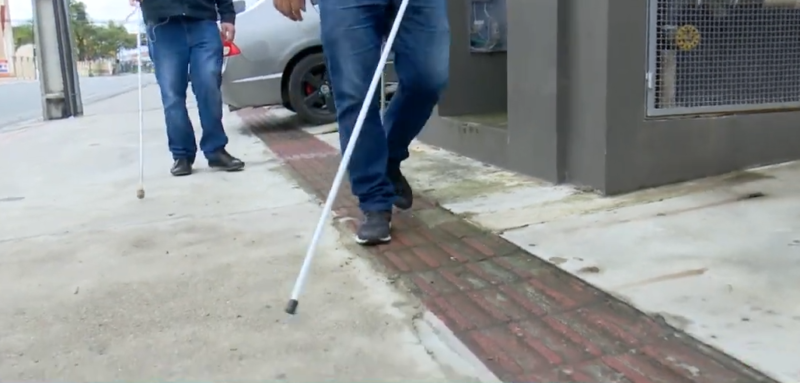 Entidades reivindicam mudanças nos pisos táteis – Foto: Reprodução/NDTV