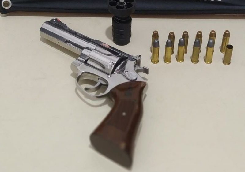 Ap&oacute;s ser preso em I&ccedil;ara com arma de fogo, homem disse que s&oacute; responderia algo na presen&ccedil;a de Deus – Foto: Divulga&ccedil;&atilde;o/PM/ND