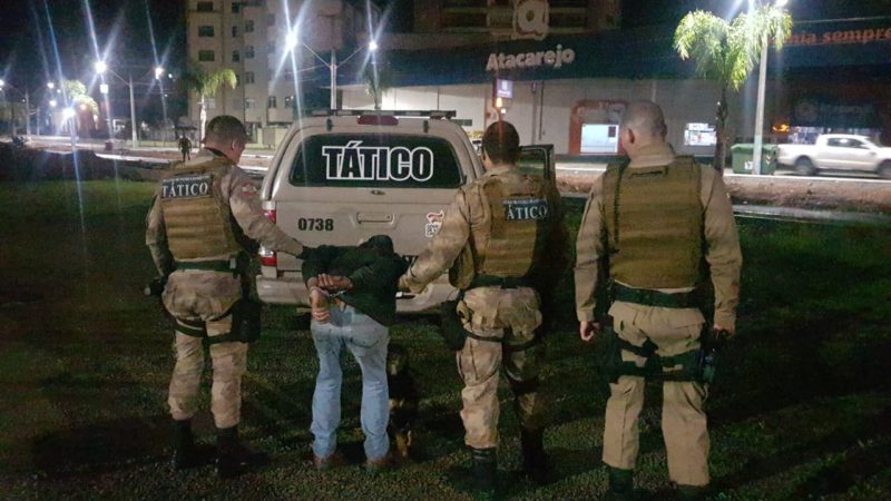 O suspeito foi preso pela Pol&iacute;cia Militar. – Foto: Pol&iacute;cia Militar/Divulga&ccedil;&atilde;o/ND