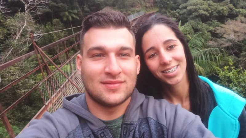 A morte de marido e mulher em um intervalo de três dias causou mistério em Rio do Sul. Pamela Silva foi morta no dia 8 de setembro, três dias depois do assassinato de Rafael Fachner. Quatro suspeitos, entre eles dois adolescentes, foram presos – Foto: Internet