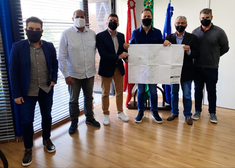 empresários apresentam projeto ao prefeito