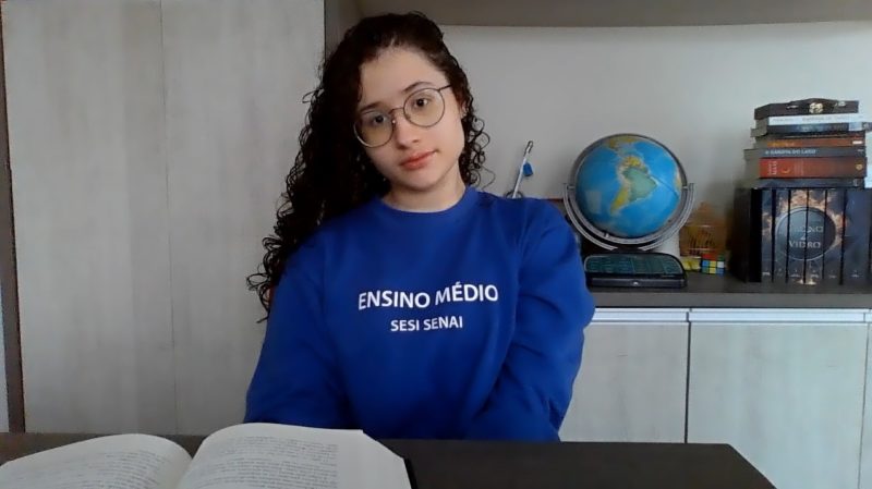 estudante Gabriella Santos Cardoso ganhou medalha de ouro na olimpíada de ciência