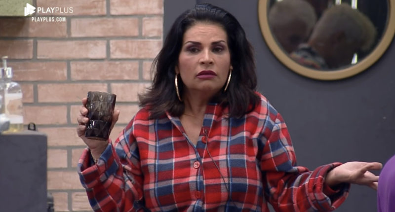 Solange discute com Marina Ferrari ao vivo – Foto: Reprodu&ccedil;&atilde;o PlayPlus