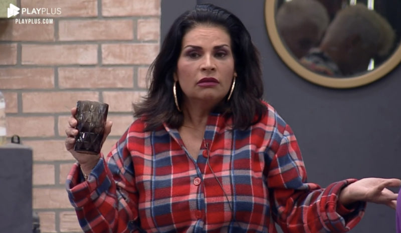 Solange se desentende com catarinense na Fazenda