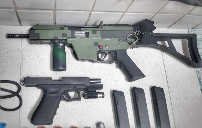 Submetralhadora artesanal apreendida pela polícia
